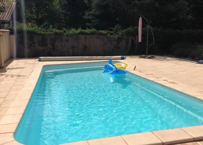 Quillan Villa With Pool
